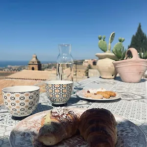 La Mennulara La Terrazza Del Centro Storico Gasthof